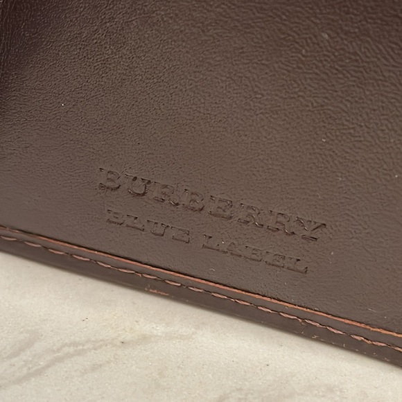 Burberry Bifold wallet Nice clean - Picture 10 of 13